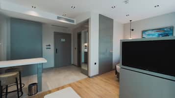 Caja de seguridad en la habitación y sistema de insonorización