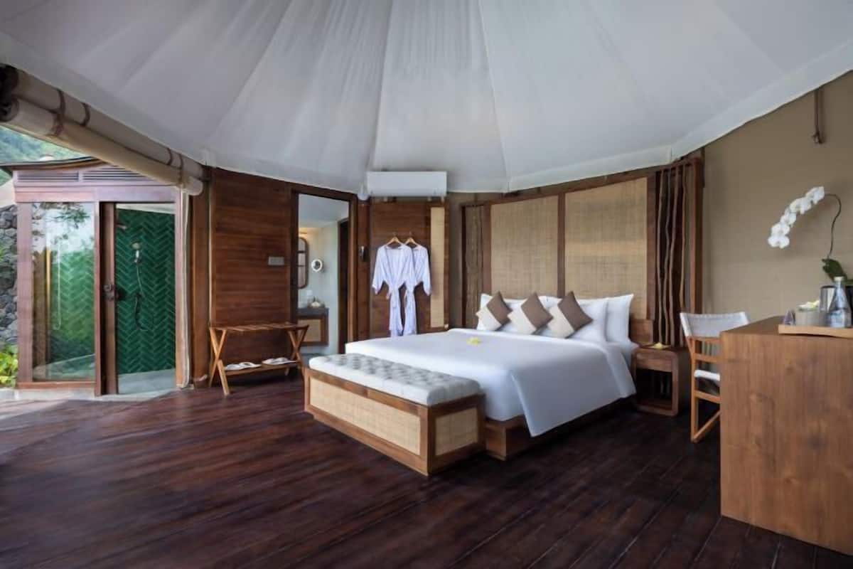 1 bedroom, desk, laptop workspace, free WiFi