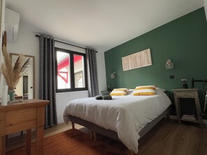 4 bedrooms, iron/ironing board, WiFi, bed sheets - Villa Design Piscine & Plage (Bidart)