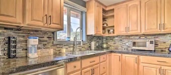 Charming 2-bedroom farmhouse in the Columbia Gorge close to outdoor attractions