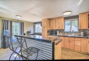 Refrigerador, horno, parrilla de estufa y lavavajillas 