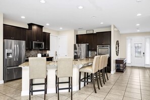 冰箱、烤箱、炉灶、洗碗机