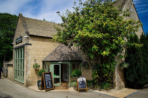 Luxury Cotswold Holiday Home - Green Farm House