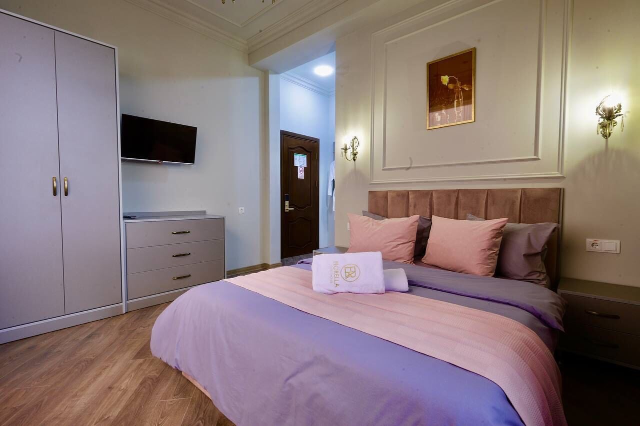In-room safe, blackout curtains, iron/ironing board, free WiFi