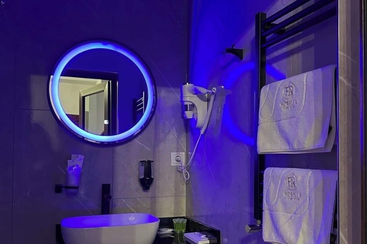 Dubbelrum eller tvåbäddsrum för familj - 2 sovrum | Badrum | Tofflor