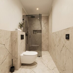 Hair dryer, towels - Modern Sea View Villa, Private Pool, Jacuzzi & Sauna – Near Beach (Split/Trogir) (Kaštel Stari)