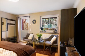 1 dormitorio, tabla de planchar con plancha, wifi gratis y ropa de cama
