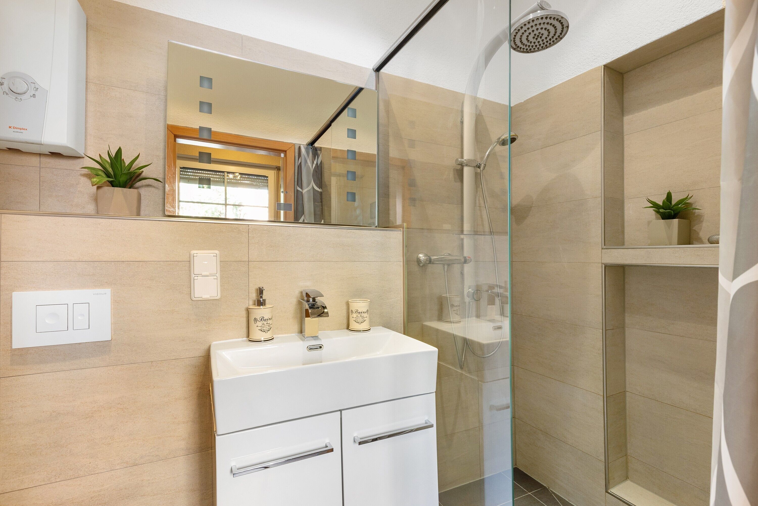 Ducha, secador de pelo, toallas