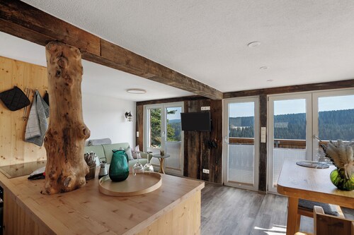 Chalet 'Fenzl' with Mountain View, Private Terrace and Wi-Fi