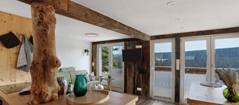 Chalet 'Fenzl' with Mountain View, Private Terrace and Wi-Fi