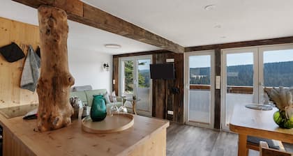 Chalet 'Fenzl' with Mountain View, Private Terrace and Wi-Fi