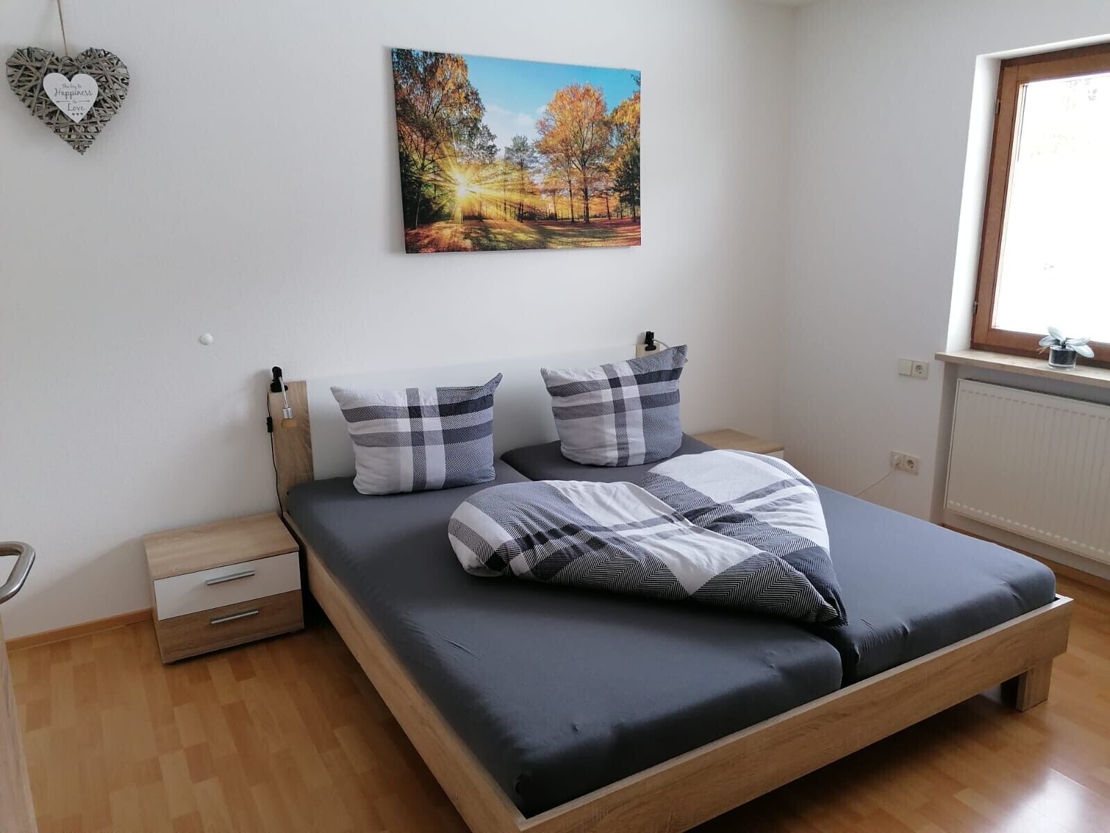 2 slaapkamers, een strijkplank/strijkijzer, gratis wifi, beddengoed