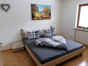 2 Schlafzimmer, Bügeleisen/Bügelbrett, kostenloses WLAN, Bettwäsche
