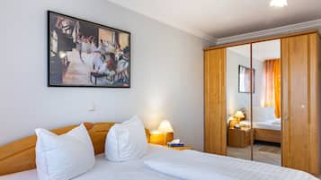 1 bedroom, free WiFi, bed sheets