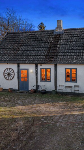 Exterior - Lovely holiday home near Gudhjem (Gudhjem)