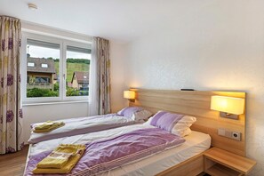 1 bedroom, iron/ironing board, free WiFi, bed sheets