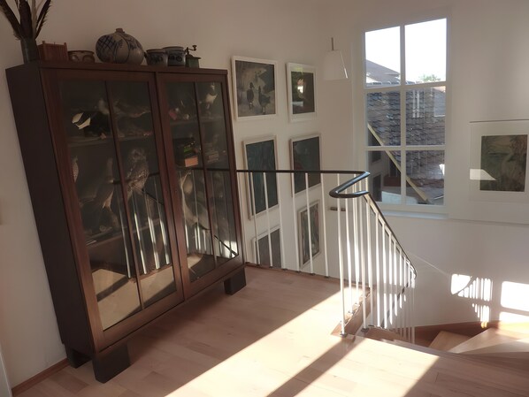 المنشأة من الداخل