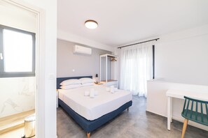2 chambres, fer et planche à repasser, Wi-Fi gratuit, draps fournis