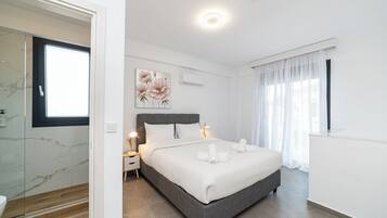 2 slaapkamers, een strijkplank/strijkijzer, gratis wifi, beddengoed