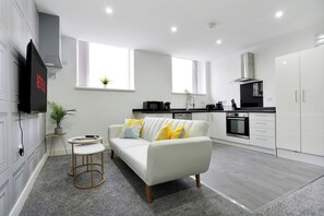 Smart TV, table tennis