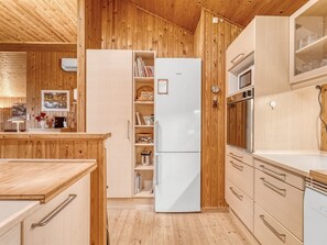 Fridge, microwave, dishwasher, cookware/dishes/utensils - "Kaija" - 100m from the sea by Interhome (Gedser)