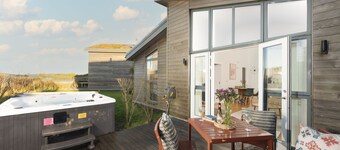71 Una - Hot Tub, Parking & Woodburner