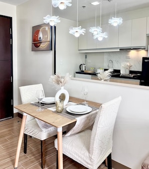 Dormitorio compartido, 1 habitación, accesible para personas con discapacidad, fumadores | Comedor