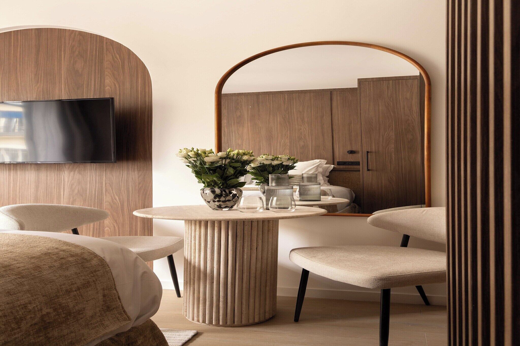 Escrivaninha, ferros/tábuas de passar roupa, Wi-Fi de cortesia