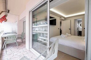 1 bedroom, desk, iron/ironing board, free WiFi