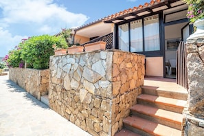 Exterior - Apartment in Sardinia near stunning beaches (Marinella)