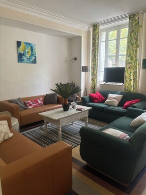 Living area - La Maison du Chapeliers Bed & Breakfast (Espéraza)