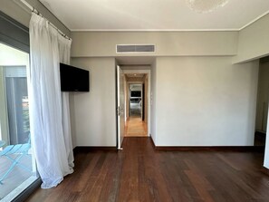 4 bedrooms, free WiFi - Glyfada 4BDR Penthouse Gia (Glyfada)