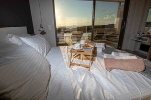 3 chambres, fer et planche à repasser, Wi-Fi, draps fournis