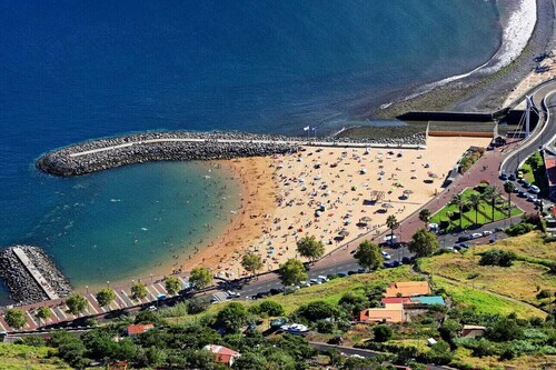 Charming Retreat Machico - 5 min Praia & Centro A