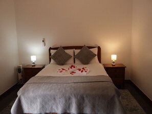 1 soverom, strykejern/-brett, wi-fi og sengetøy