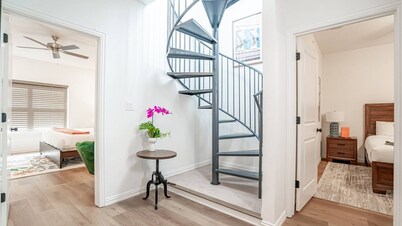 Walk to AT&T | Spacious Cowboys Football Getaway