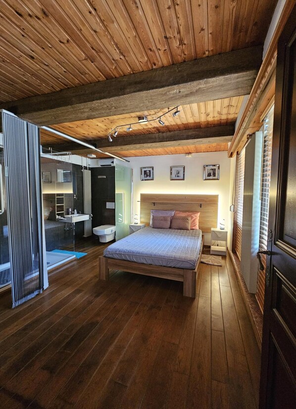 House | 2 bedrooms, bed sheets - Farmhouse in Belgium With Lush Garden Retreat (Hastiere)