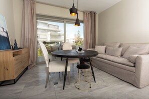 Living area - Short walking distance from the center of the city and the shopping area. (Iraklio)
