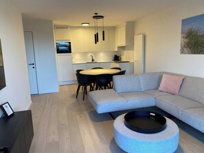 Apartment | Private kitchen - Apartment Near Marina Nieuwpoort & Pool (Nieuwpoort)