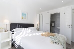 2 dormitorios, tabla de planchar con plancha, wifi y ropa de cama