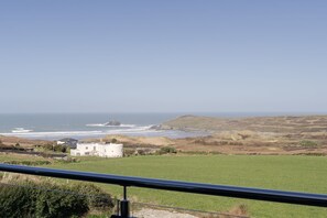 Property grounds - 8 Beachview - apartment in Crantock sleeps 4 guests in 1 bedroom (Crantock)