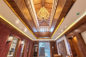 Reception hall - Quality Inn by Lawrence (Dharamshala)