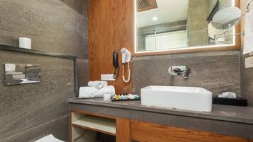 Luxury Triple Room, Balcony, Mountain View | Bathroom | Shower, free toiletries, hair dryer, towels
