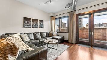 Smart TV, fireplace, stereo, computer monitors