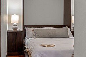 2 bedrooms, desk, iron/ironing board, free WiFi