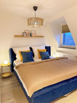 3 عدّة غرف نوم ومكواة/لوح كي وواي فاي مجانًا وملاءات أسرّة