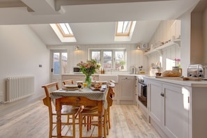 Dining - The Flints - sleeps 3 guests  in 2 bedrooms (Langham)