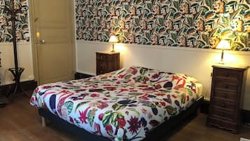 2 chambres, fer et planche à repasser, Wi-Fi gratuit, draps fournis