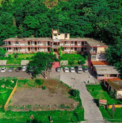 Hotel Mountain Track- Taranna Balakot