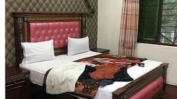 Chambre Double Deluxe, vue montagne | Chambres insonorisées, fer et planche à repasser, Wi-Fi gratuit